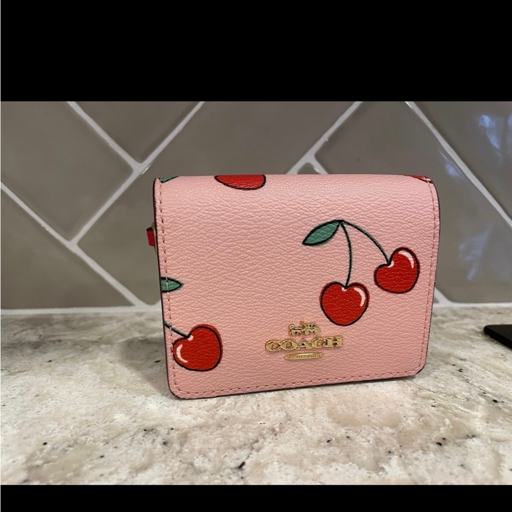 Coach snap wallet on chain cherry heart